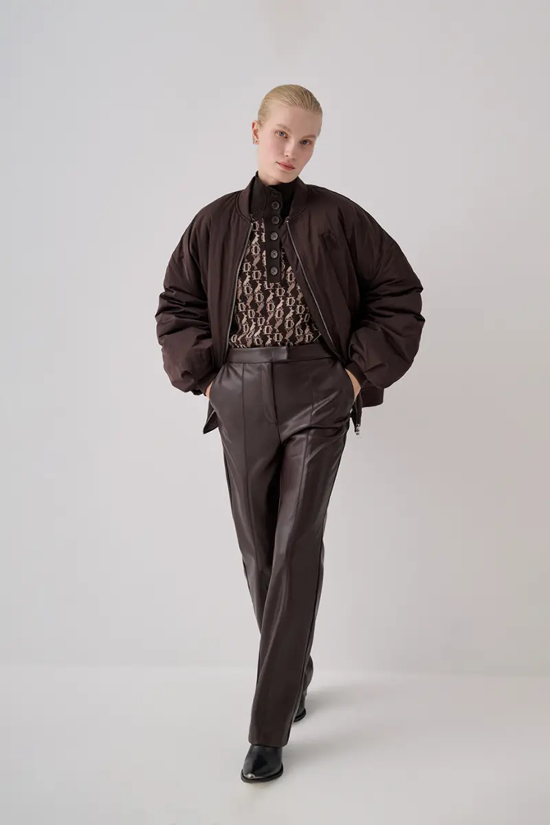 Брюки из экокожи