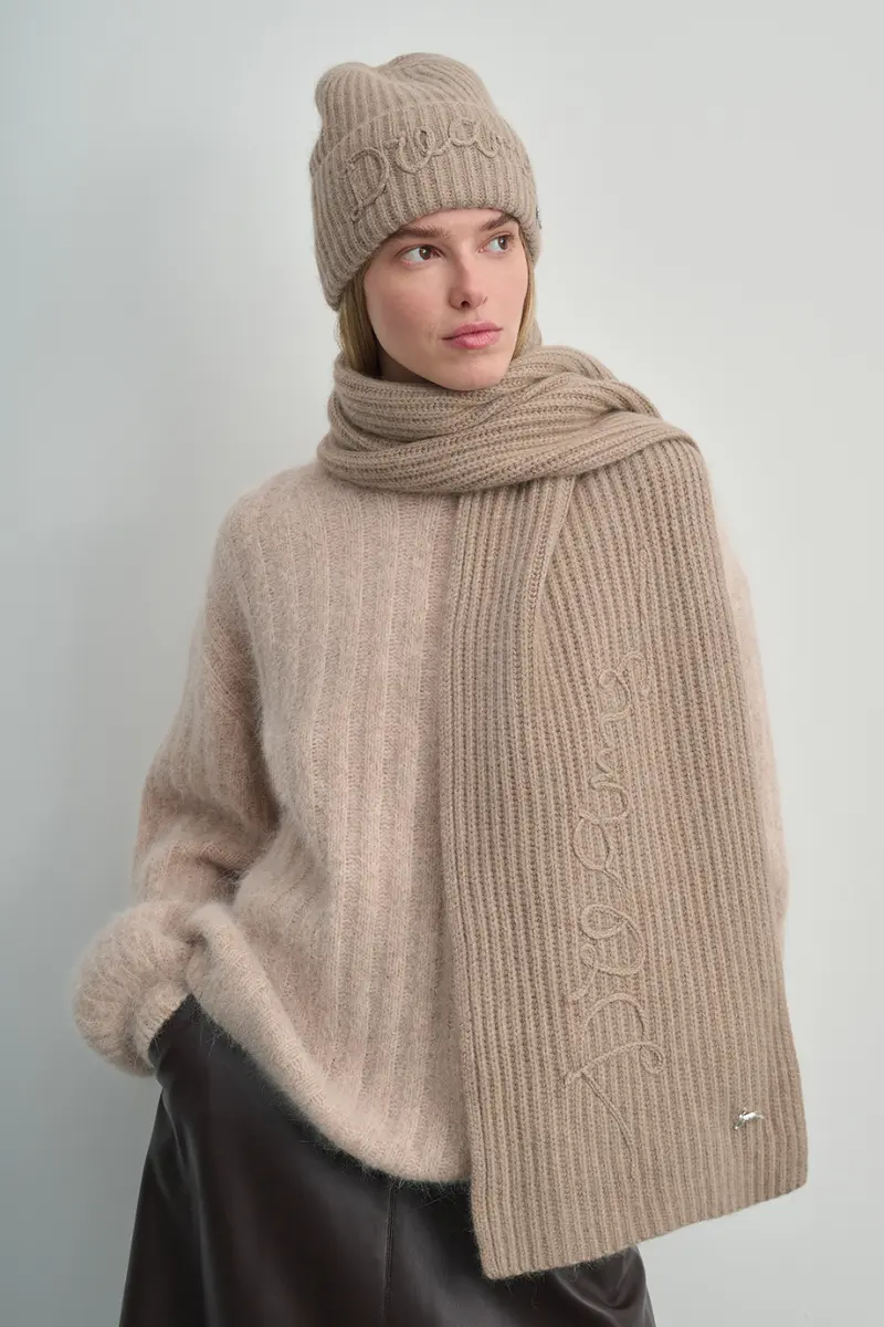 Вязаный шарф (U)