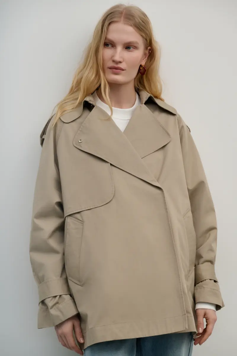 Укороченный плащ